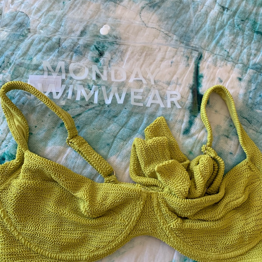 Monday Swimwear Lemongrass Crinkle Sorrento Swimsuit Top VV